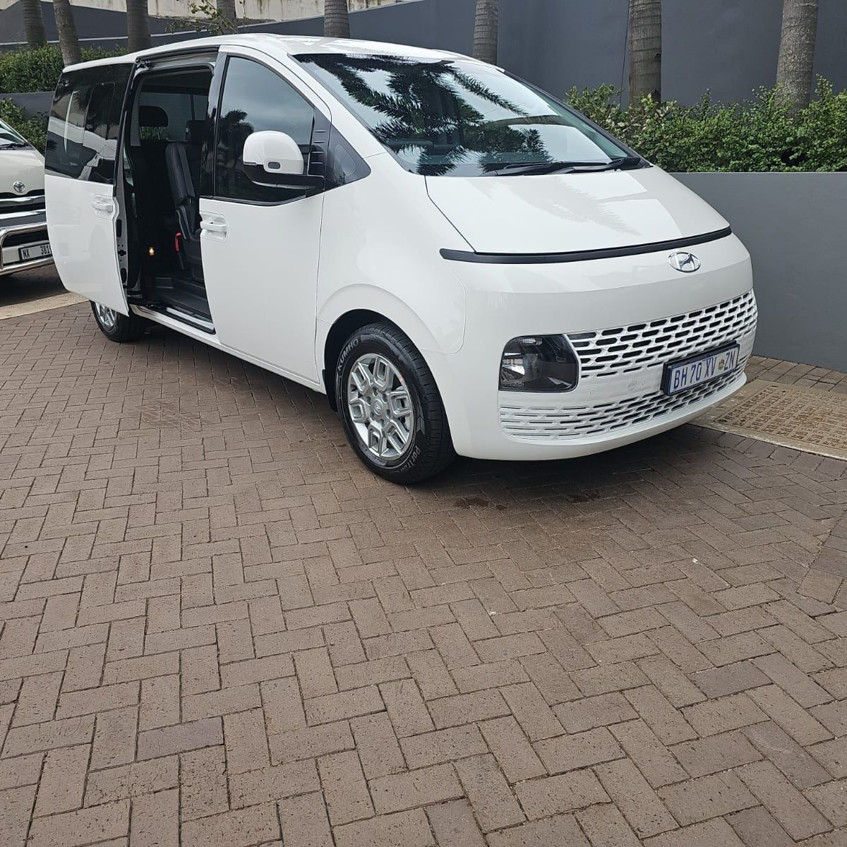 Hyundai Staria luxury shuttle ready for a private transfer